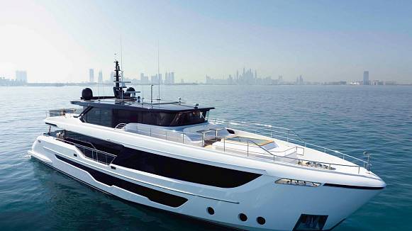 MAJESTY 111 yacht