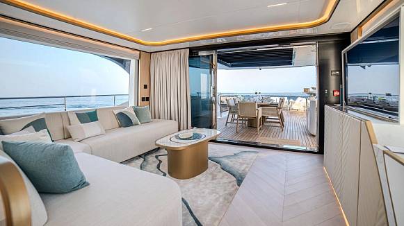 MAJESTY 100 TERRACE yacht
