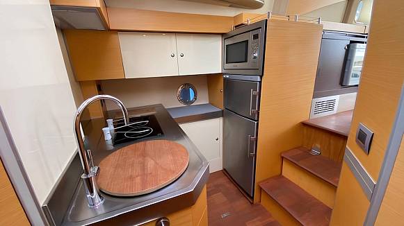 CRANCHI ATLANTIQUE 43 yacht