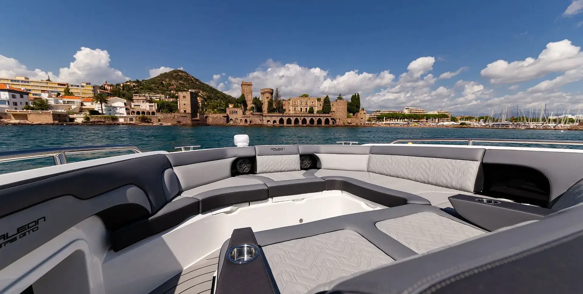 Galeon 375 GTO yacht