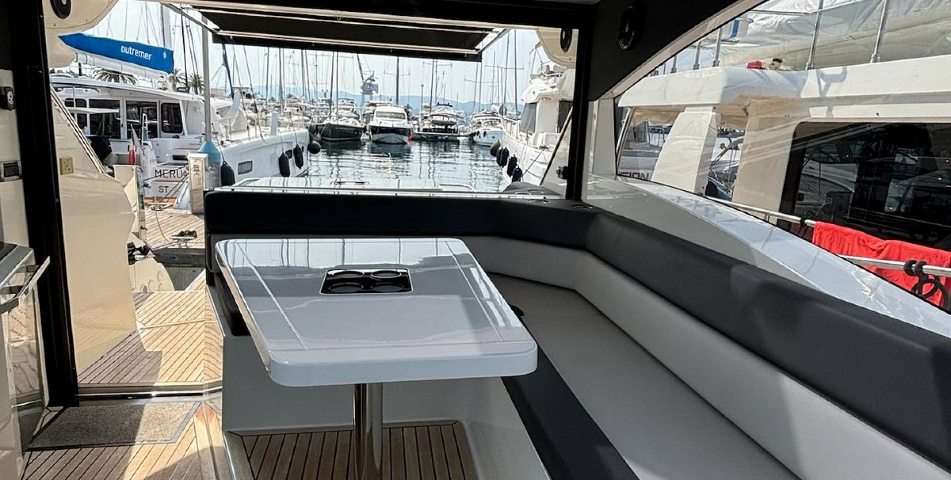 GALEON 445 HTS yacht