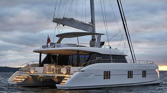 SUNREEF 60 SAILING yacht