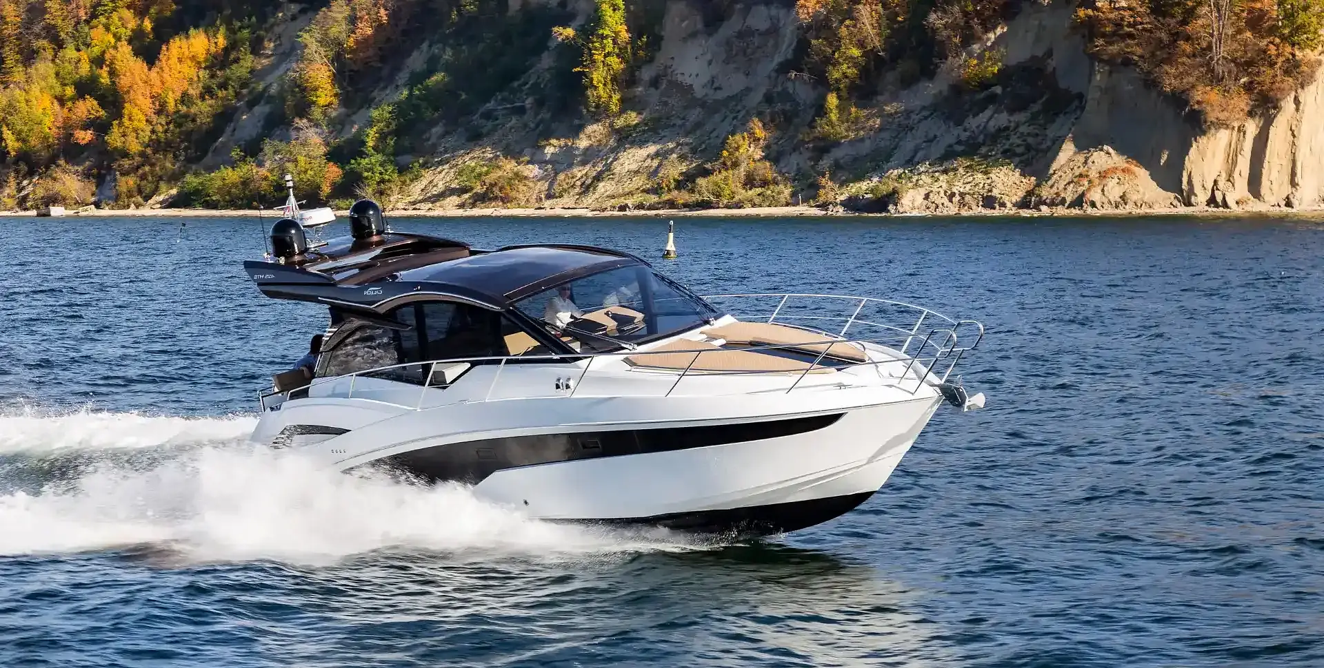 GALEON 425 HTS yacht