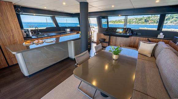 SUNREEF 60 SAILING yacht