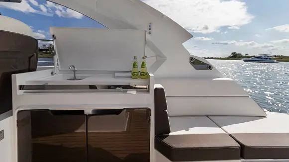 GALEON 335 HTS yacht