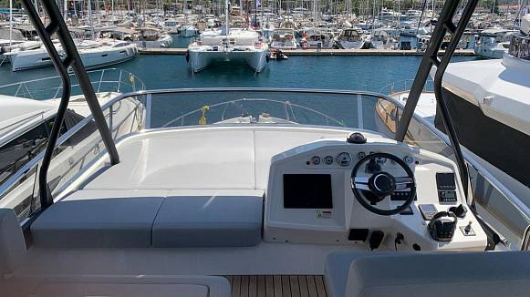 CRANCHI E52F EVOLUZIONE yacht