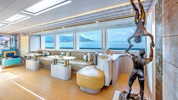 QUEEN ALLA yacht