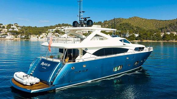 SHE GOT THE HOUSE yacht