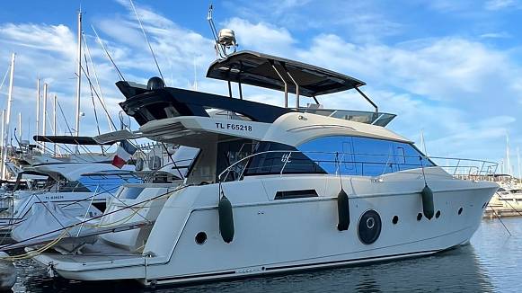 BENETEAU MC6 yacht