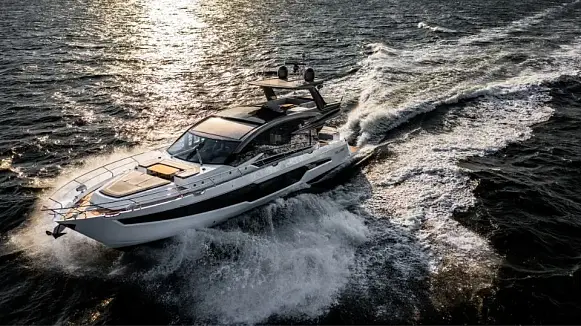 GALEON 700 SKY yacht