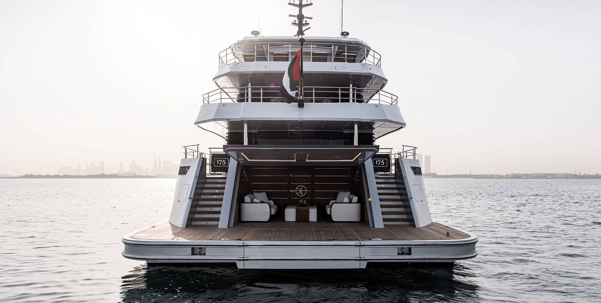 Majesty 175 yacht